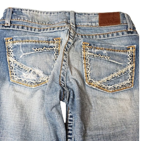 BKE Stella Distressed Long Shorts Capris Distressed Frey hem - Picture 6 of 11